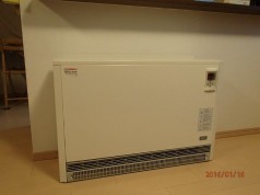 埼玉県越谷市S様《蓄熱式電気暖房器》